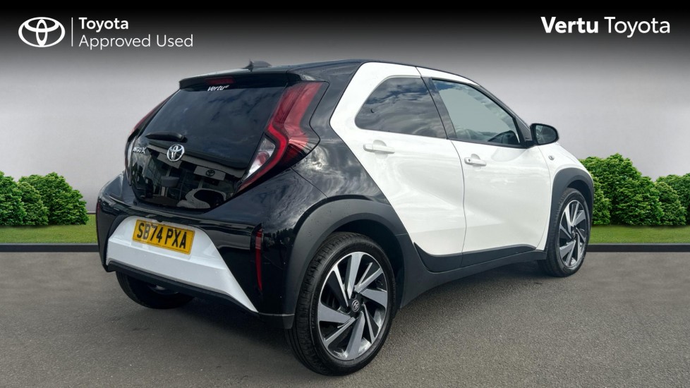 Toyota Aygo X 1.0 VVT-i Edge 5dr Auto Petrol Hatchback - Image 2