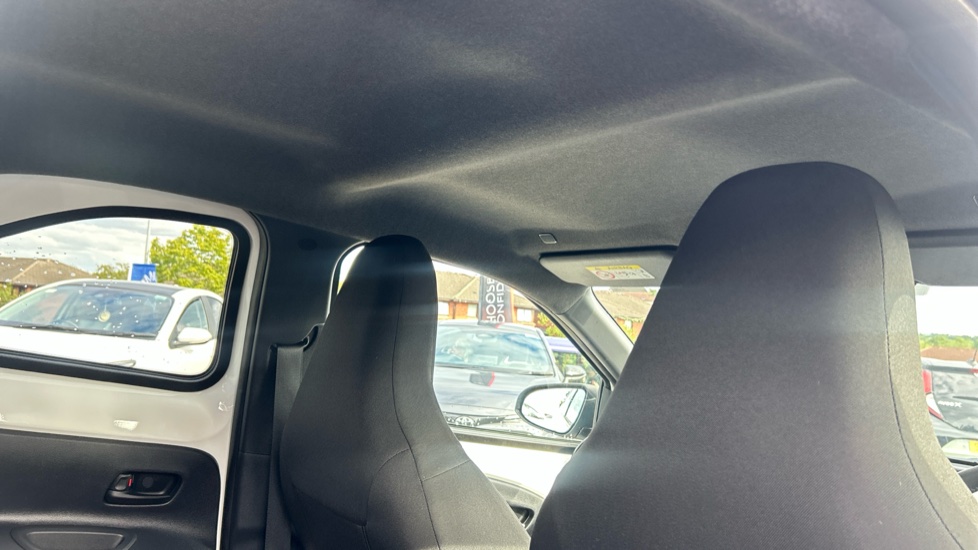 Toyota Aygo X 1.0 VVT-i Edge 5dr Auto Petrol Hatchback - Image 19