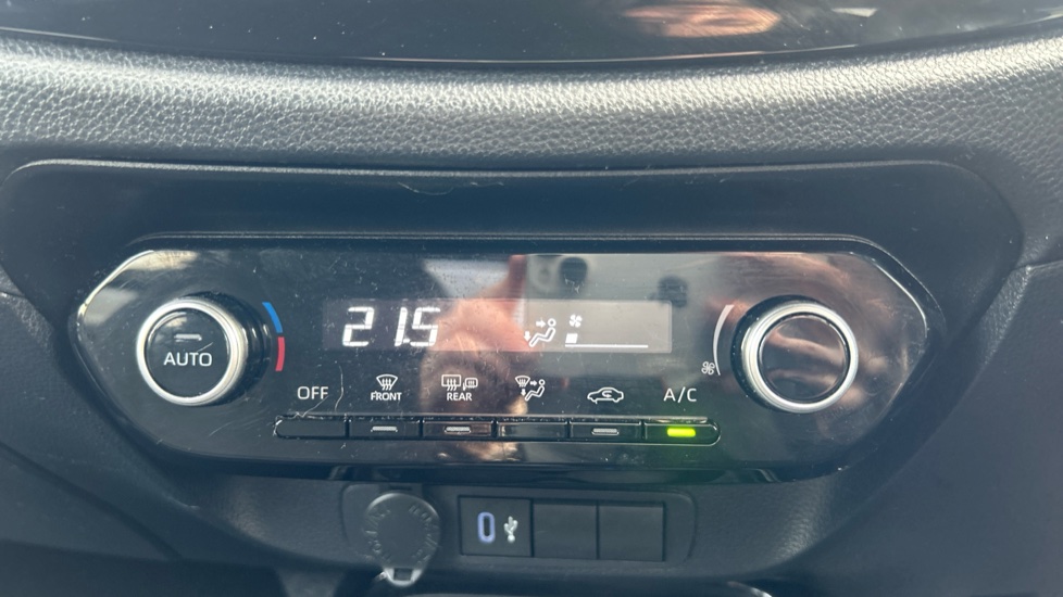 Toyota Aygo X 1.0 VVT-i Edge 5dr Auto Petrol Hatchback - Image 33