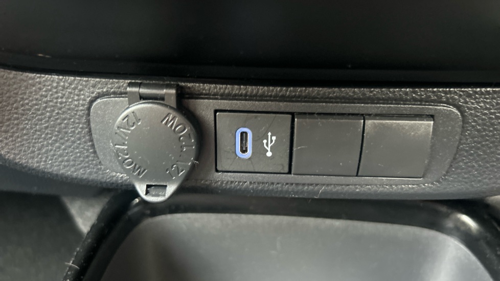 Toyota Aygo X 1.0 VVT-i Edge 5dr Auto Petrol Hatchback - Image 34