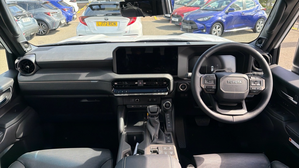 Toyota Land Cruiser 2.8 D-4D 48V 205 Invincible 5dr Auto [Pan Rf/5 St] Diesel Station Wagon - Image 6