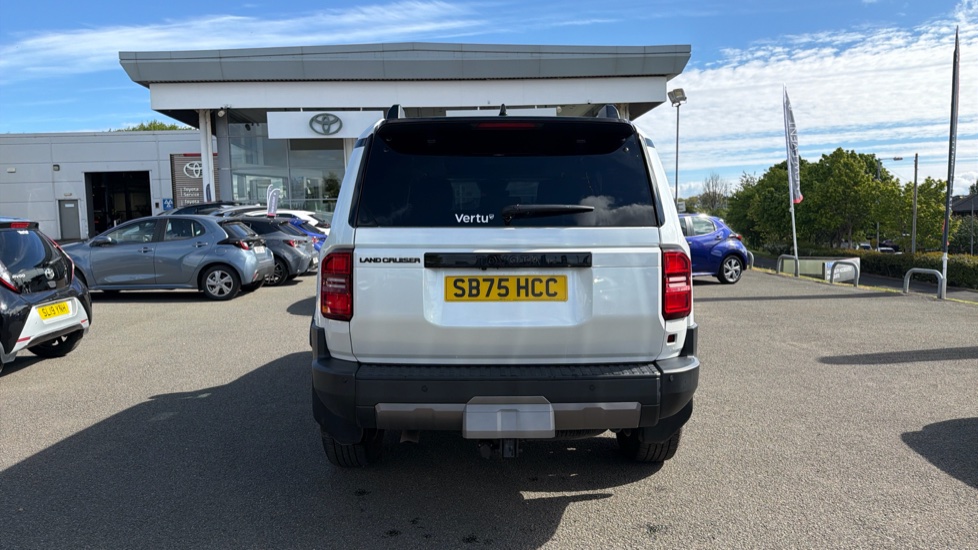 Toyota Land Cruiser 2.8 D-4D 48V 205 Invincible 5dr Auto [Pan Rf/5 St] Diesel Station Wagon - Image 26