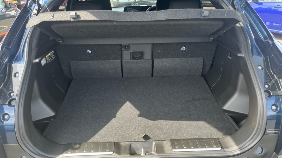 Toyota Urbancruiser 128kW Design 61kWh 5dr Auto Electric Estate - Image 13