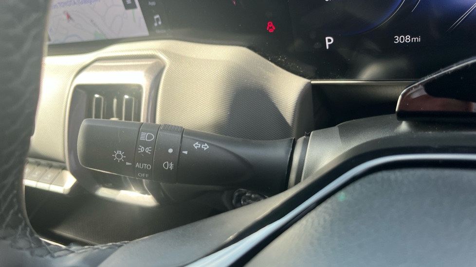 Toyota Urbancruiser 128kW Design 61kWh 5dr Auto Electric Estate - Image 35