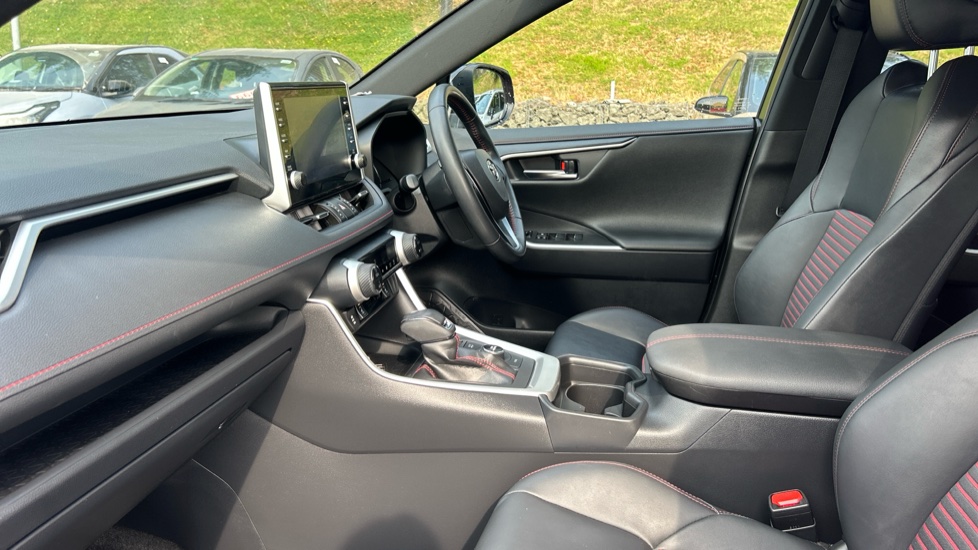 Toyota RAV4 2.5 PHEV Dynamic 5dr CVT Estate - Image 5