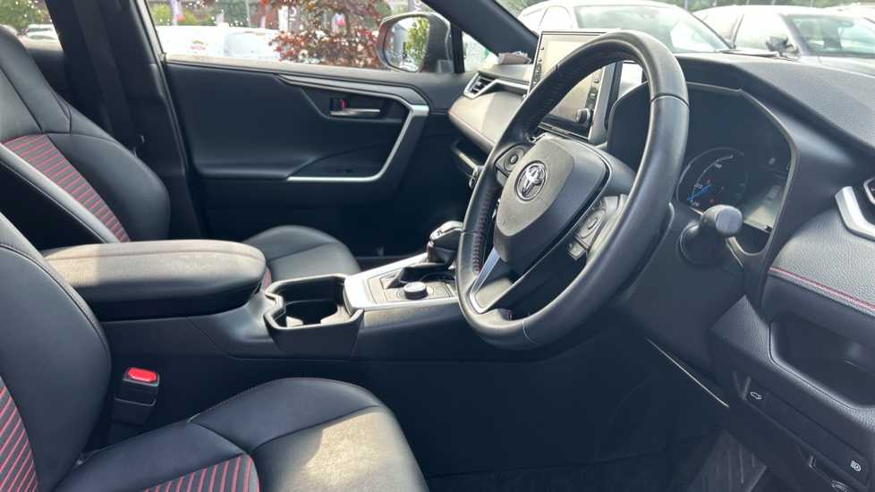 Toyota RAV4 2.5 PHEV Dynamic 5dr CVT Estate - Image 12