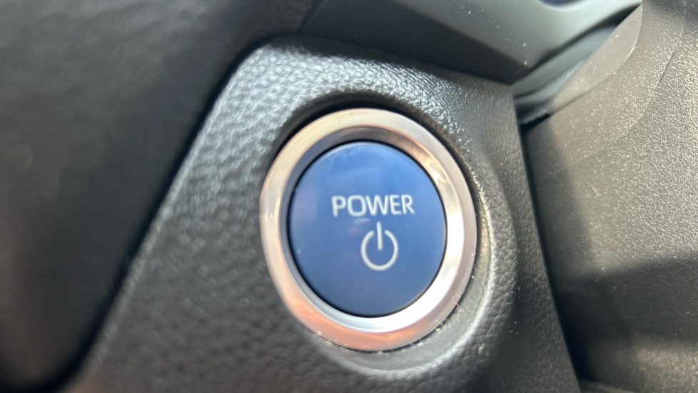 Toyota RAV4 2.5 PHEV Dynamic 5dr CVT Estate - Image 16