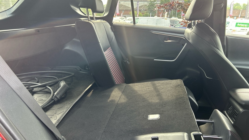 Toyota RAV4 2.5 PHEV Dynamic 5dr CVT Estate - Image 18