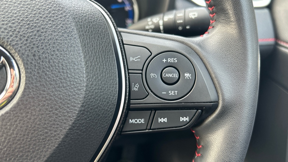 Toyota RAV4 2.5 PHEV Dynamic 5dr CVT Estate - Image 29