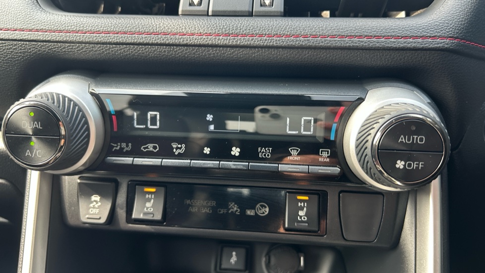 Toyota RAV4 2.5 PHEV Dynamic 5dr CVT Estate - Image 34