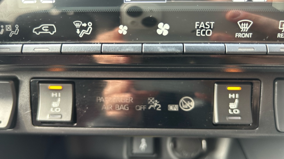 Toyota RAV4 2.5 PHEV Dynamic 5dr CVT Estate - Image 37
