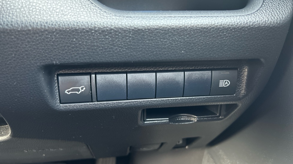Toyota RAV4 2.5 PHEV Dynamic 5dr CVT Estate - Image 45
