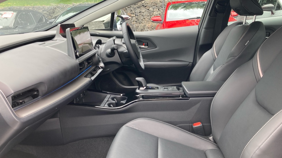 Toyota Prius 2.0 PHEV Excel 5dr CVT Hatchback - Image 5