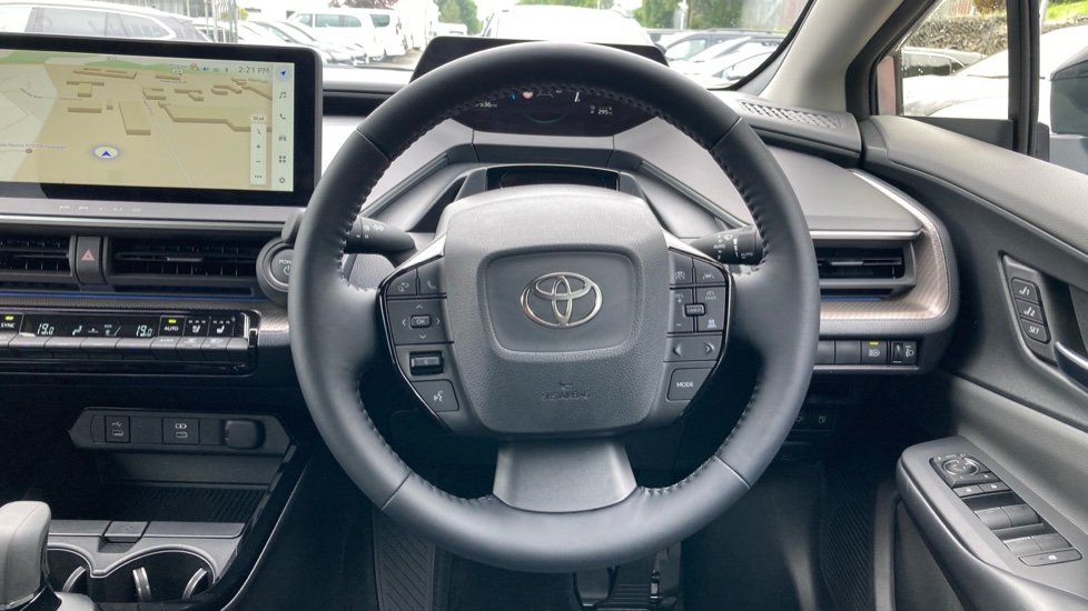 Toyota Prius 2.0 PHEV Excel 5dr CVT Hatchback - Image 7