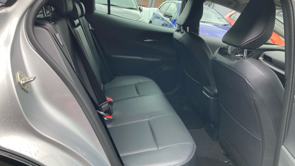 Toyota Prius 2.0 PHEV Excel 5dr CVT Hatchback - Image 8
