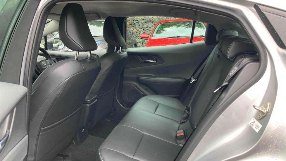Toyota Prius 2.0 PHEV Excel 5dr CVT Hatchback - Image 15