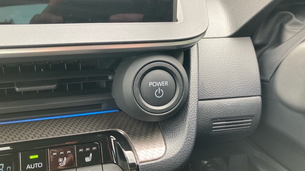 Toyota Prius 2.0 PHEV Excel 5dr CVT Hatchback - Image 16