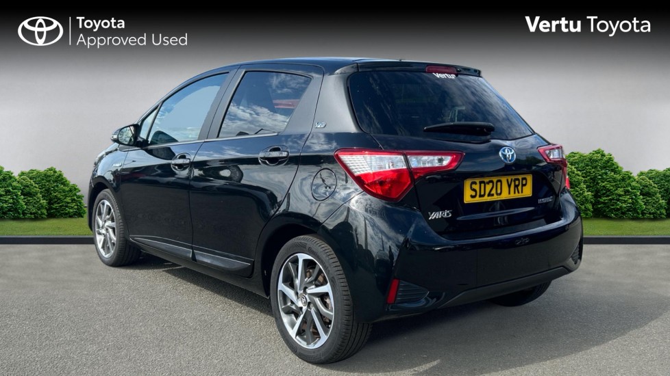 Toyota Yaris 1.5 Hybrid Y20 5dr CVT [Bi-tone/Nav] Hybrid Hatchback - Image 4
