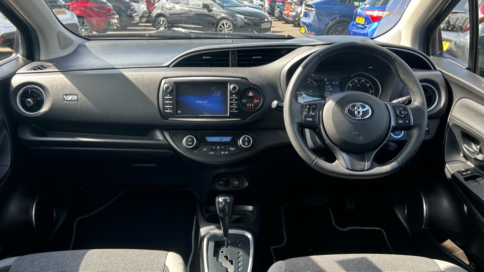 Toyota Yaris 1.5 Hybrid Y20 5dr CVT [Bi-tone/Nav] Hybrid Hatchback - Image 6