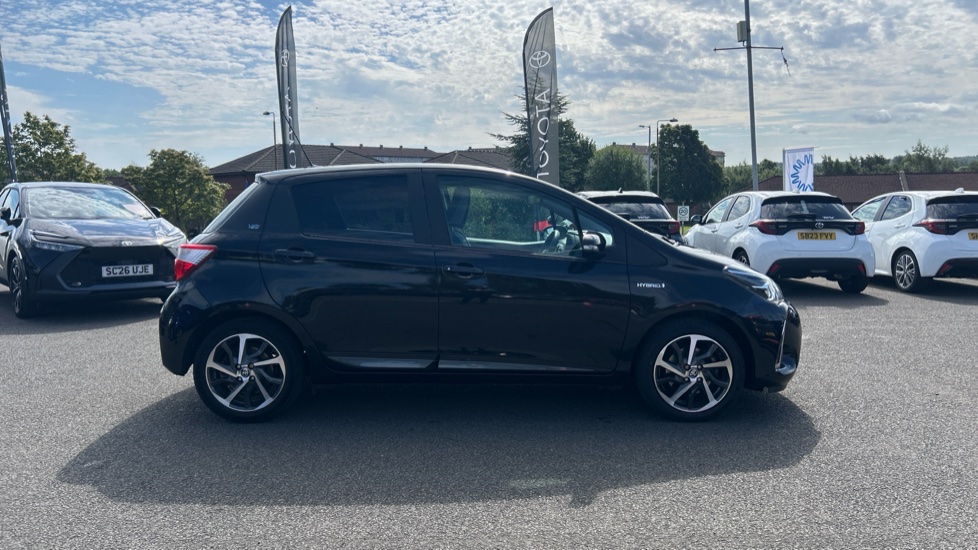 Toyota Yaris 1.5 Hybrid Y20 5dr CVT [Bi-tone/Nav] Hybrid Hatchback - Image 23