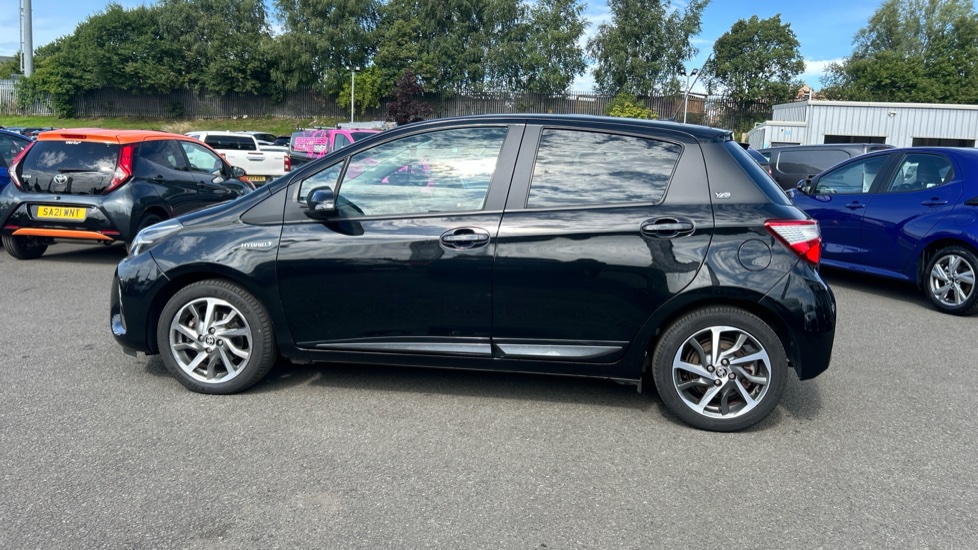 Toyota Yaris 1.5 Hybrid Y20 5dr CVT [Bi-tone/Nav] Hybrid Hatchback - Image 24