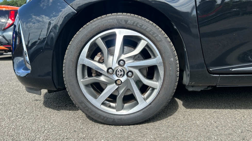 Toyota Yaris 1.5 Hybrid Y20 5dr CVT [Bi-tone/Nav] Hybrid Hatchback - Image 25