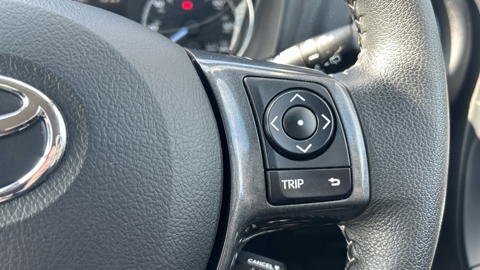 Toyota Yaris 1.5 Hybrid Y20 5dr CVT [Bi-tone/Nav] Hybrid Hatchback - Image 29