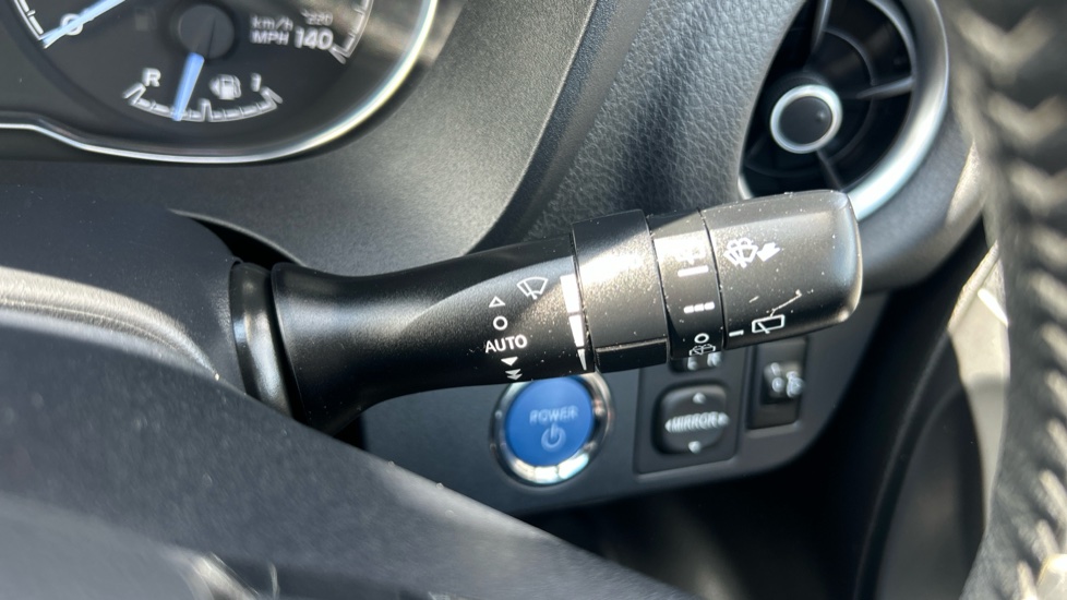 Toyota Yaris 1.5 Hybrid Y20 5dr CVT [Bi-tone/Nav] Hybrid Hatchback - Image 32