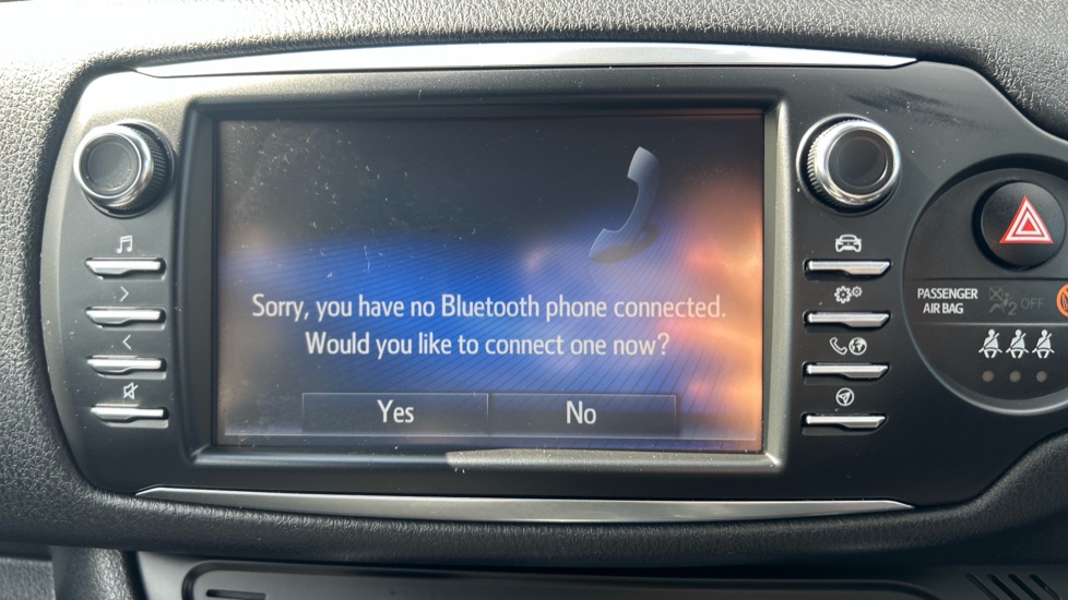 Toyota Yaris 1.5 Hybrid Y20 5dr CVT [Bi-tone/Nav] Hybrid Hatchback - Image 37
