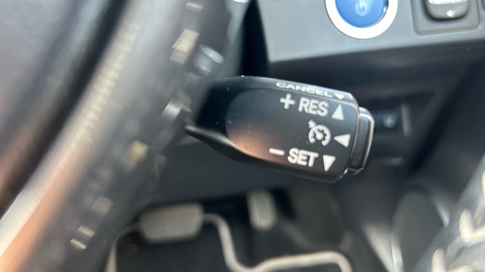 Toyota Yaris 1.5 Hybrid Y20 5dr CVT [Bi-tone/Nav] Hybrid Hatchback - Image 43