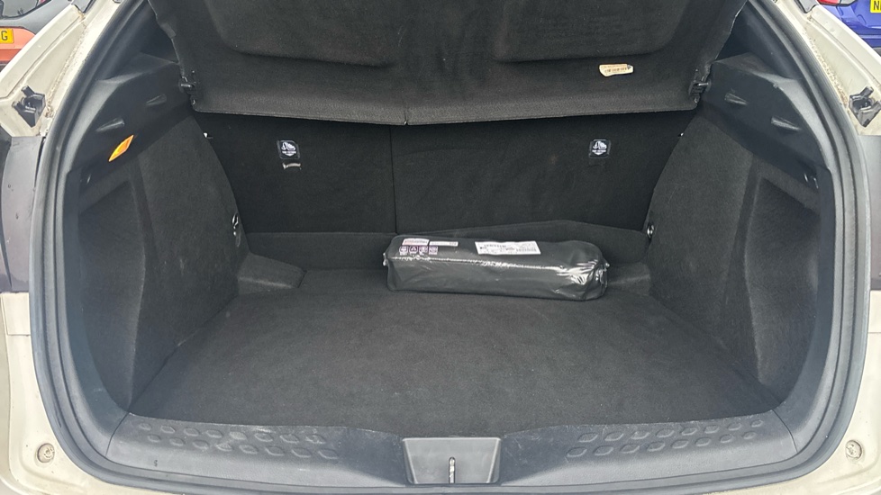 Toyota C-HR 1.8 Hybrid GR Sport 5dr CVT Hybrid Hatchback - Image 13