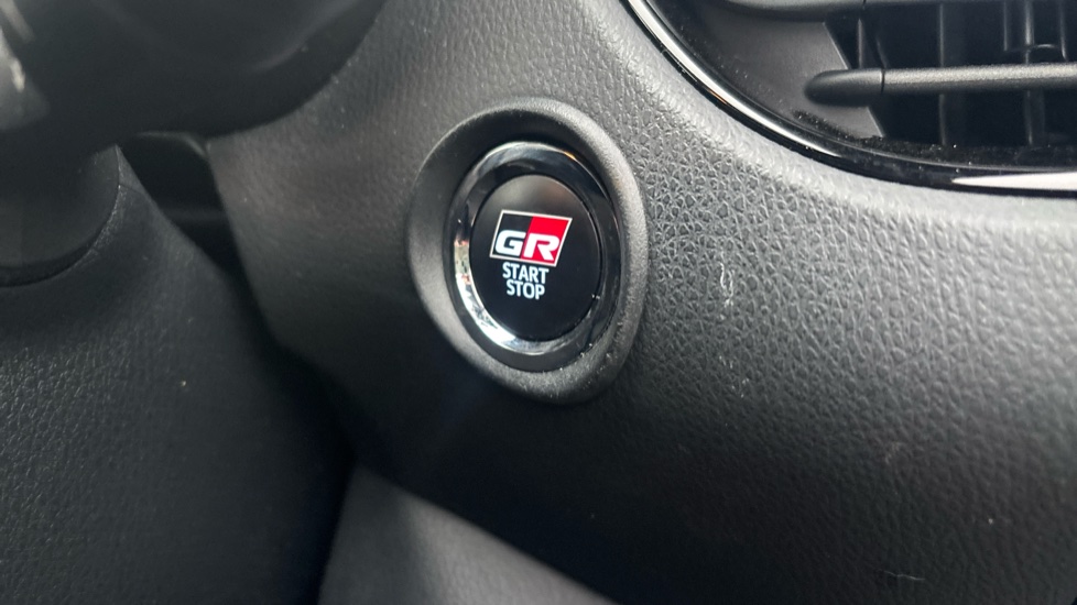 Toyota C-HR 1.8 Hybrid GR Sport 5dr CVT Hybrid Hatchback - Image 16