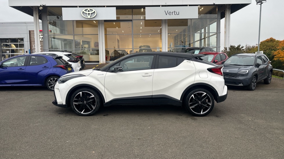 Toyota C-HR 1.8 Hybrid GR Sport 5dr CVT Hybrid Hatchback - Image 24