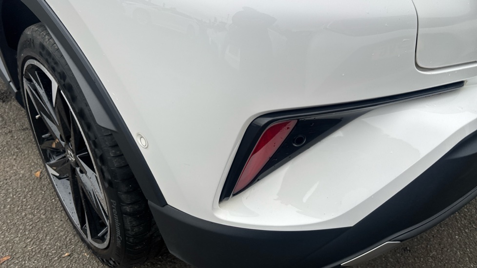 Toyota C-HR 1.8 Hybrid GR Sport 5dr CVT Hybrid Hatchback - Image 31
