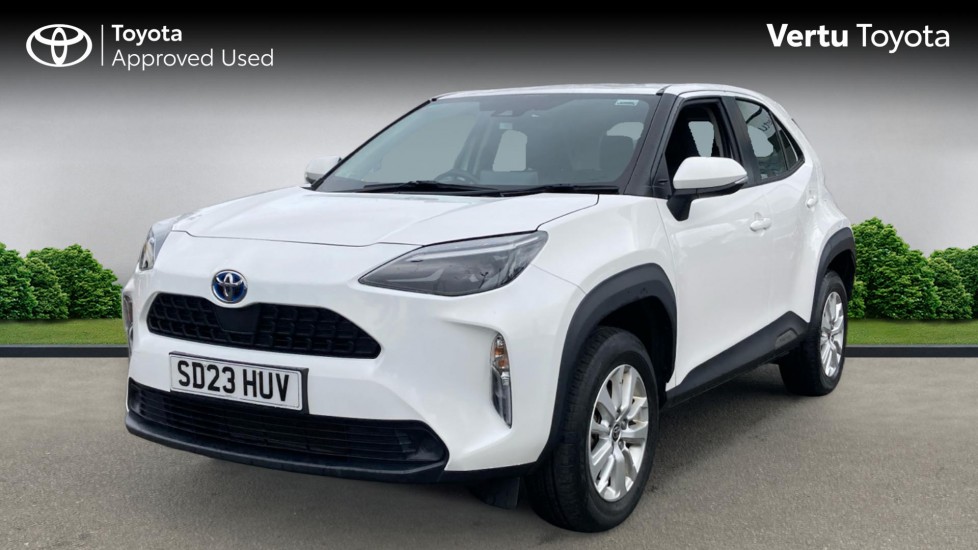 Toyota Yaris Cross 1.5 Hybrid Icon 5dr CVT Hybrid Estate - Image 3