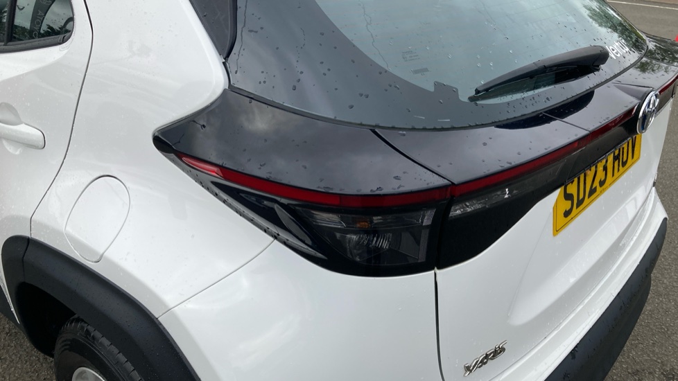 Toyota Yaris Cross 1.5 Hybrid Icon 5dr CVT Hybrid Estate - Image 21