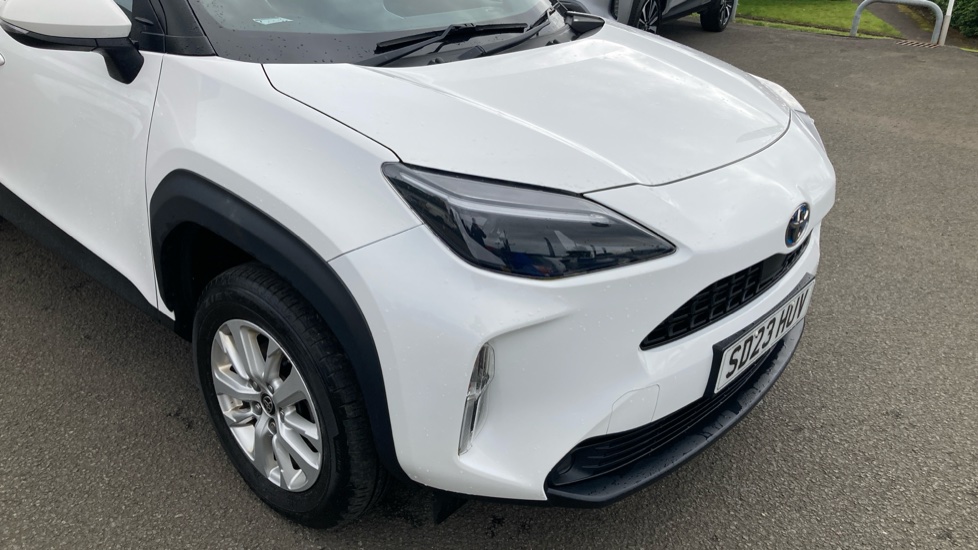 Toyota Yaris Cross 1.5 Hybrid Icon 5dr CVT Hybrid Estate - Image 29