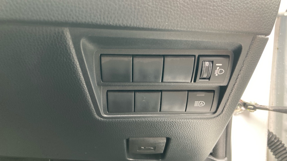 Toyota Yaris Cross 1.5 Hybrid Icon 5dr CVT Hybrid Estate - Image 40