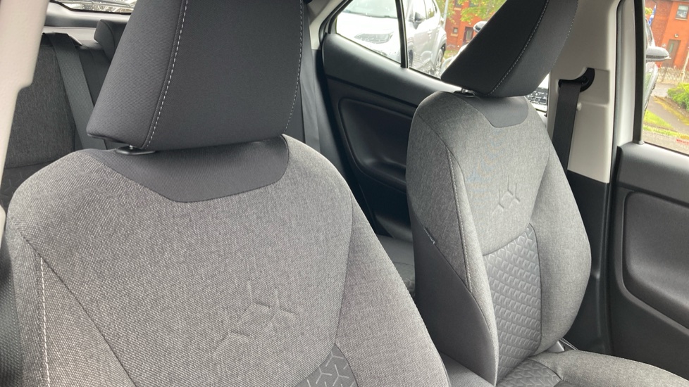 Toyota Yaris Cross 1.5 Hybrid Icon 5dr CVT Hybrid Estate - Image 49