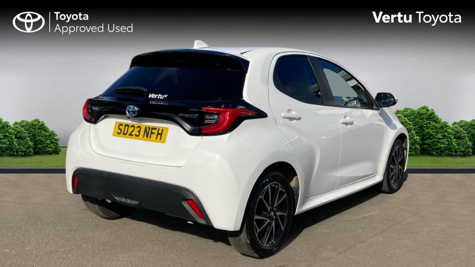 Toyota Yaris 1.5 Hybrid Design 5dr CVT Hybrid Hatchback - Image 2