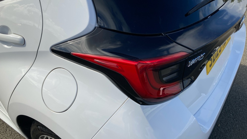 Toyota Yaris 1.5 Hybrid Design 5dr CVT Hybrid Hatchback - Image 21