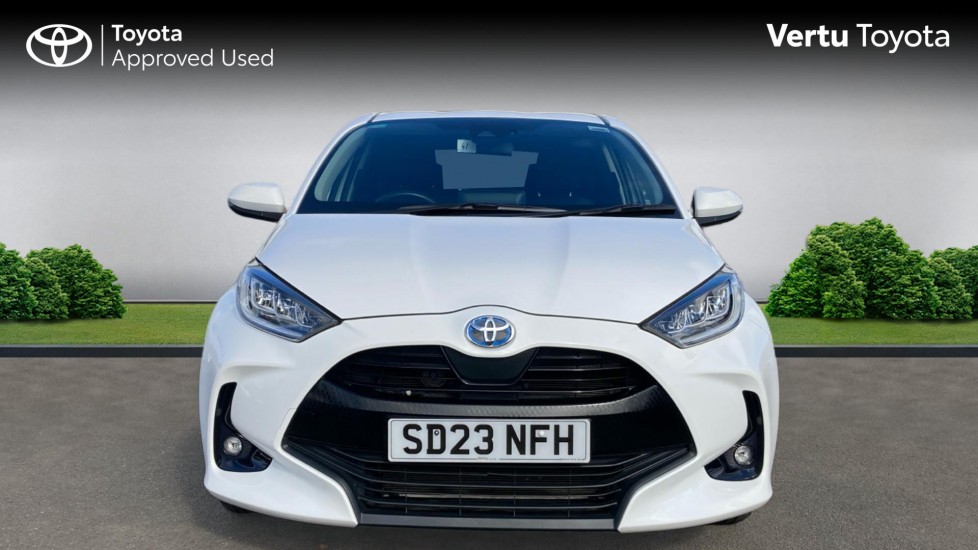 Toyota Yaris 1.5 Hybrid Design 5dr CVT Hybrid Hatchback - Image 22