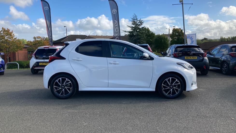 Toyota Yaris 1.5 Hybrid Design 5dr CVT Hybrid Hatchback - Image 23