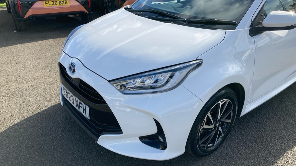 Toyota Yaris 1.5 Hybrid Design 5dr CVT Hybrid Hatchback - Image 31
