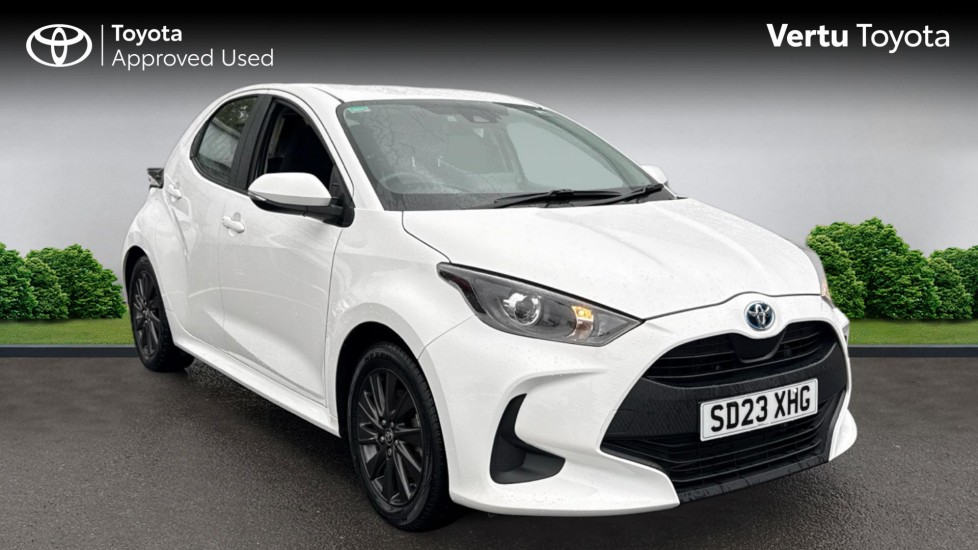 Toyota Yaris 1.5 Hybrid Icon 5dr CVT Hybrid Hatchback - Image 1