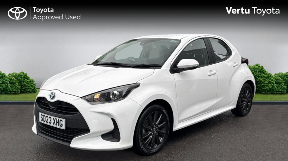 Toyota Yaris 1.5 Hybrid Icon 5dr CVT Hybrid Hatchback - Image 3