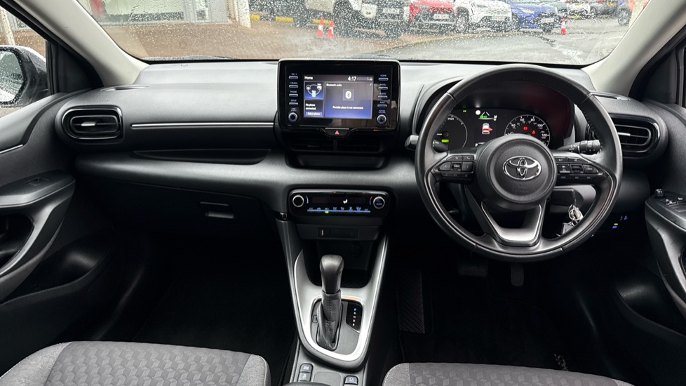 Toyota Yaris 1.5 Hybrid Icon 5dr CVT Hybrid Hatchback - Image 6