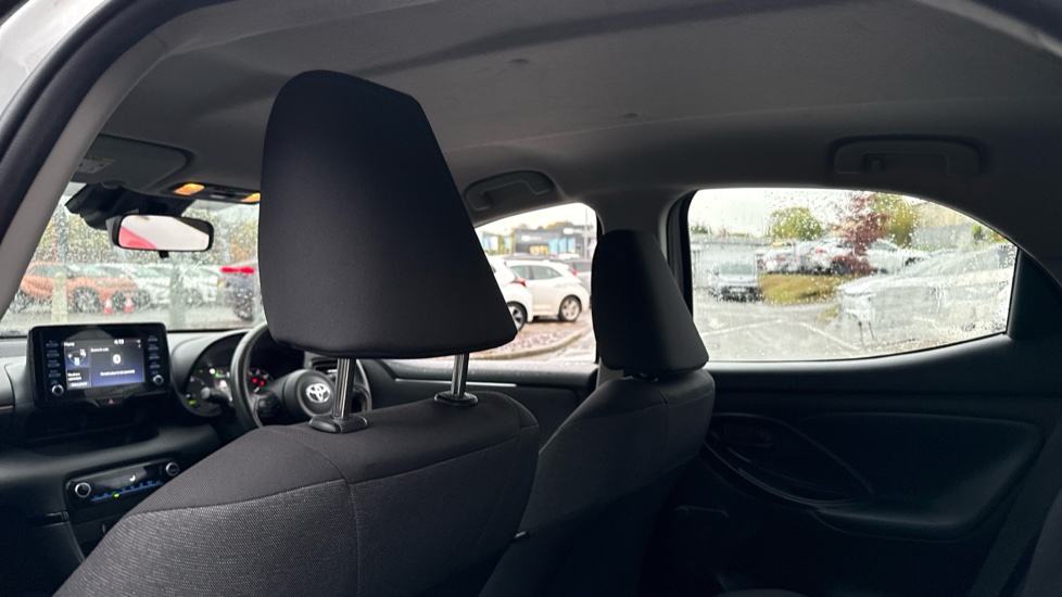 Toyota Yaris 1.5 Hybrid Icon 5dr CVT Hybrid Hatchback - Image 19