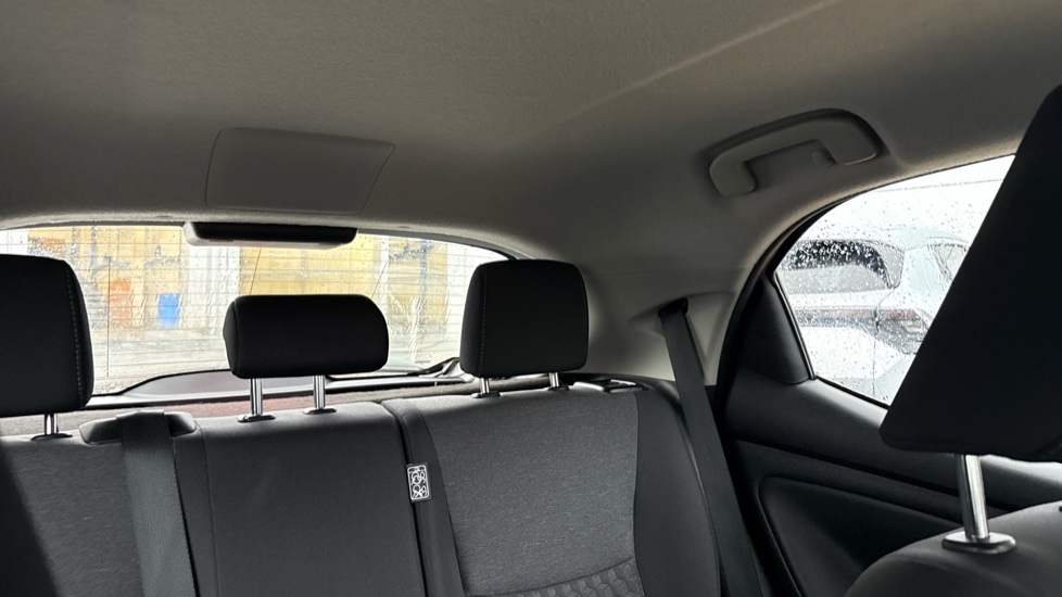 Toyota Yaris 1.5 Hybrid Icon 5dr CVT Hybrid Hatchback - Image 42