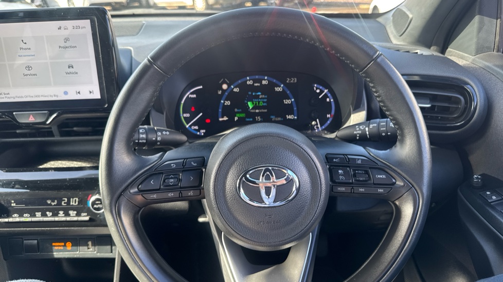 Toyota Yaris Cross 1.5 Hybrid Design 5dr CVT Hybrid Estate - Image 10